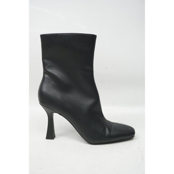 Open Edit Shoes - Women’s Open Edit Black Leather Zip Up Heeled Booties Size 7.5 US!